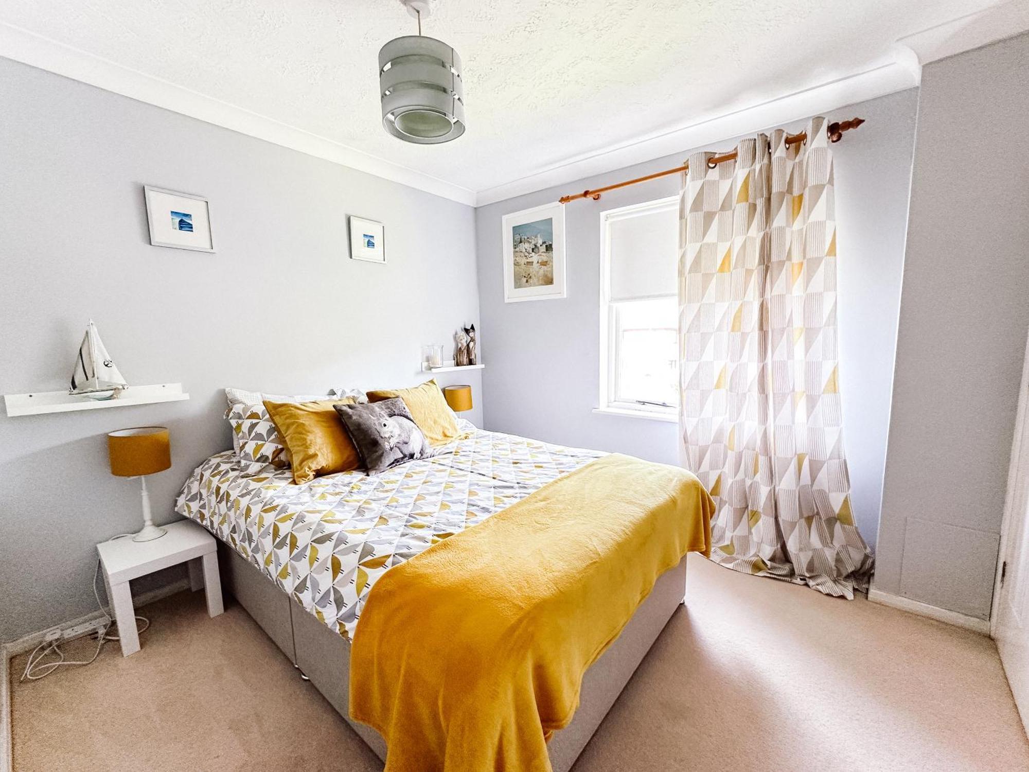 Beautiful Apartment In Guildford With Parking Send Exterior foto